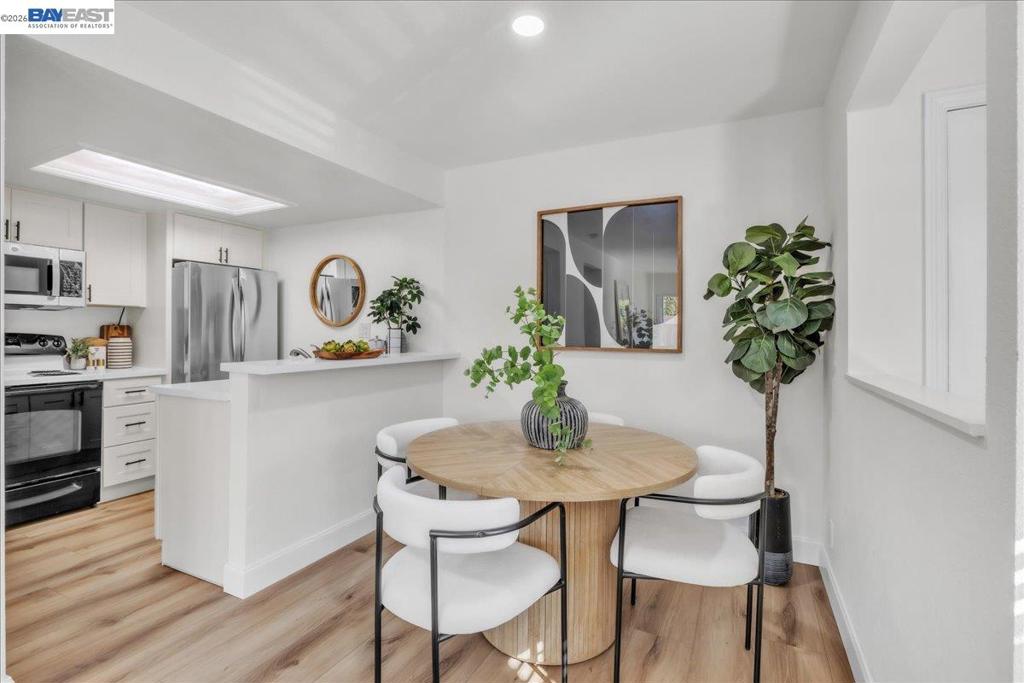 54 Massolo Dr B