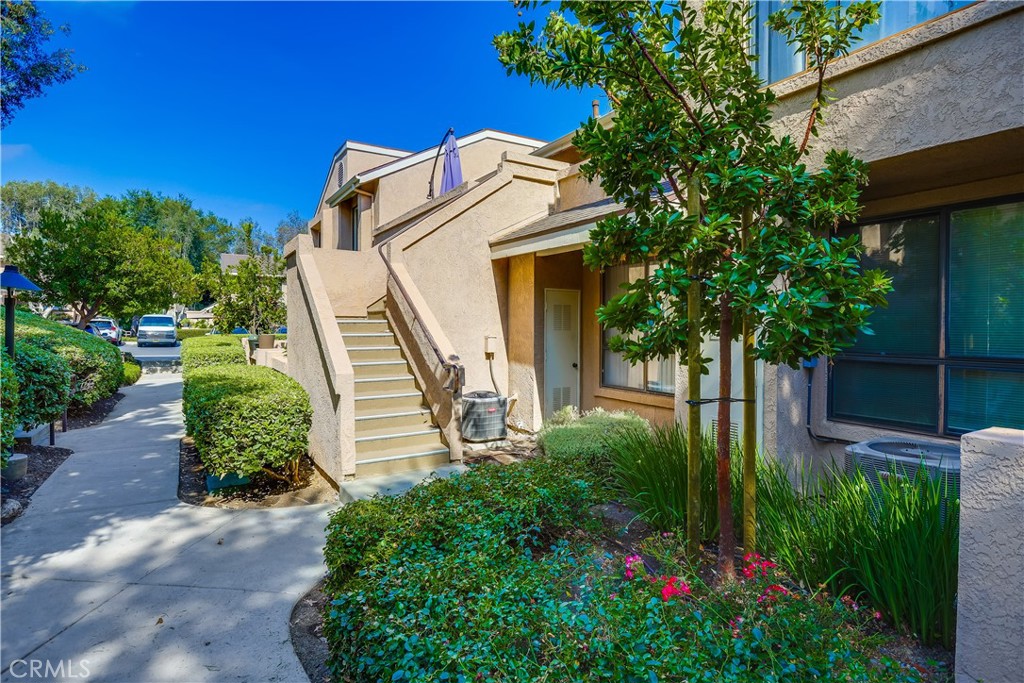 Beautiful, well maintained condo in Orange Hills Villeubanne. Bright and airy floorplan with remodeled primary bathroom, bonus loft, indoor laundry and one car detached garage. Home has shutters throughout. Two Community pools and one spa with clubhouse, with restrooms/showers and bbq areas.