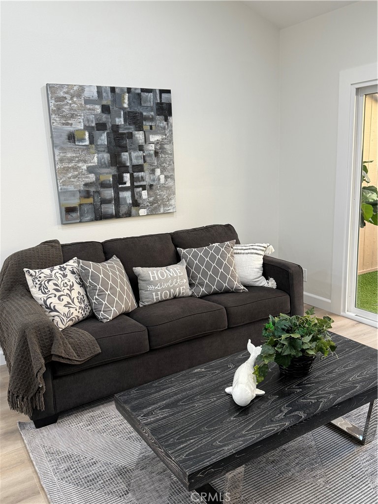 23551 Avenida La Caza 129