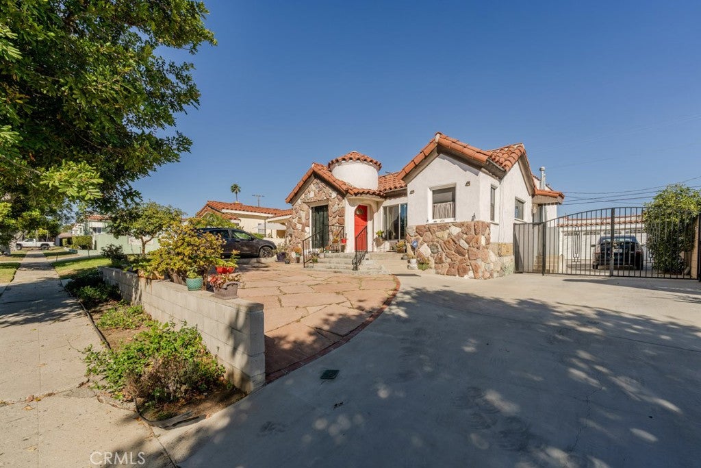 1539 W 94th Place