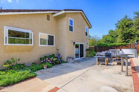 Tiny photo for 1043 Chatham Court, Thousand Oaks, CA 91360 (MLS # 226005108)