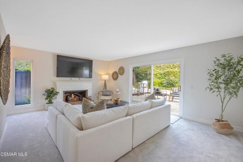 Tiny photo for 1043 Chatham Court, Thousand Oaks, CA 91360 (MLS # 226005108)