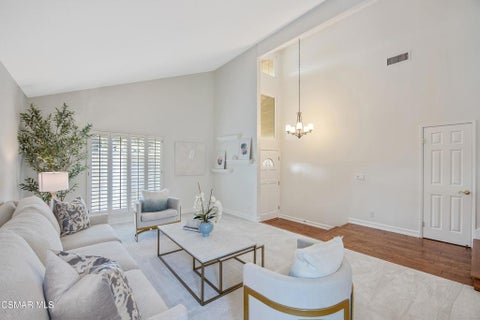 Tiny photo for 1043 Chatham Court, Thousand Oaks, CA 91360 (MLS # 226005108)