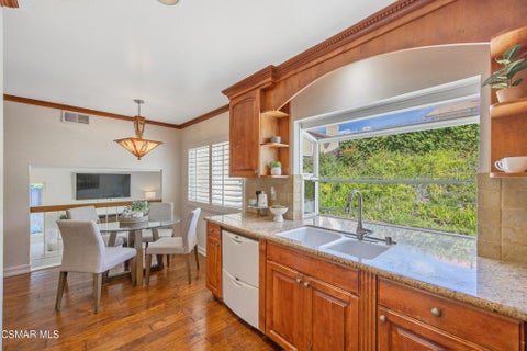 Tiny photo for 1043 Chatham Court, Thousand Oaks, CA 91360 (MLS # 226005108)