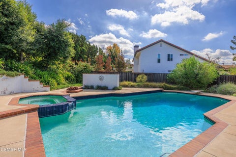 Tiny photo for 1043 Chatham Court, Thousand Oaks, CA 91360 (MLS # 226005108)