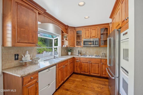 Tiny photo for 1043 Chatham Court, Thousand Oaks, CA 91360 (MLS # 226005108)