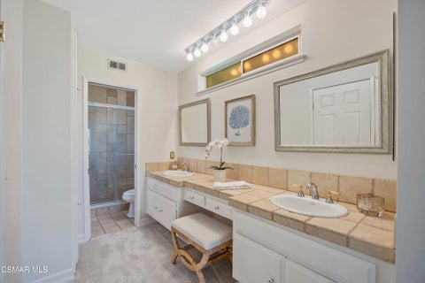 Tiny photo for 1043 Chatham Court, Thousand Oaks, CA 91360 (MLS # 226005108)