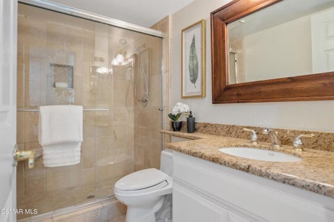 Tiny photo for 1043 Chatham Court, Thousand Oaks, CA 91360 (MLS # 226005108)