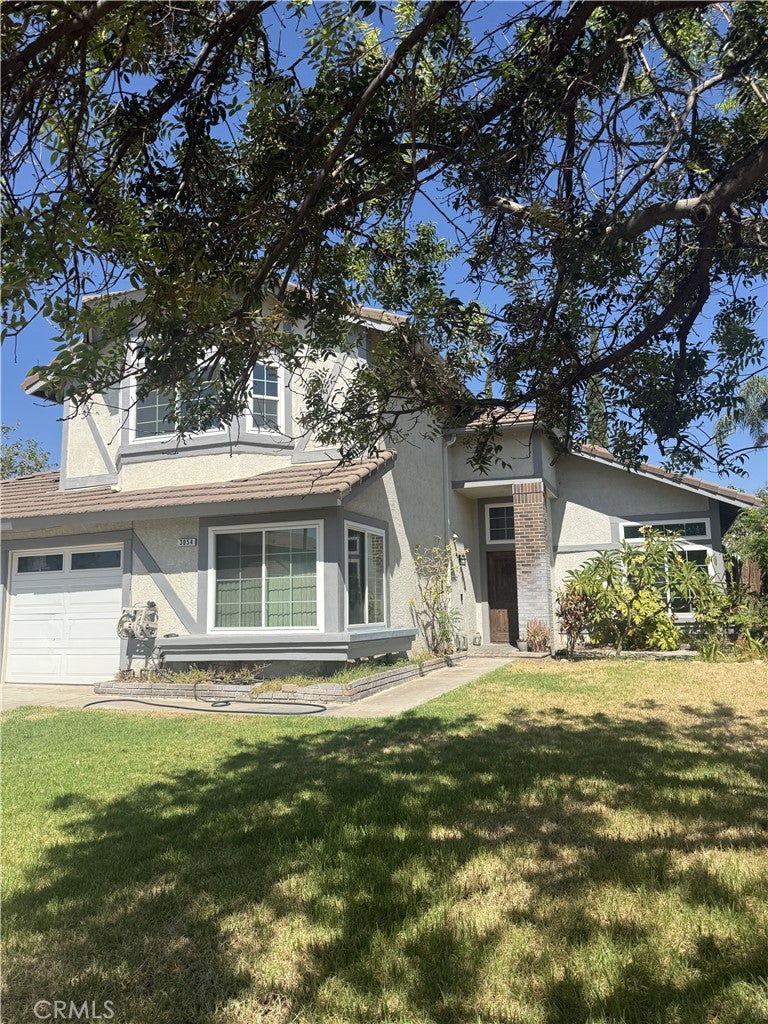 3054 N Forest
