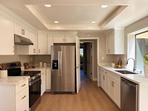 Photo of 7172 Via Vico, San Jose, CA 95129 (MLS # ML82046919)
