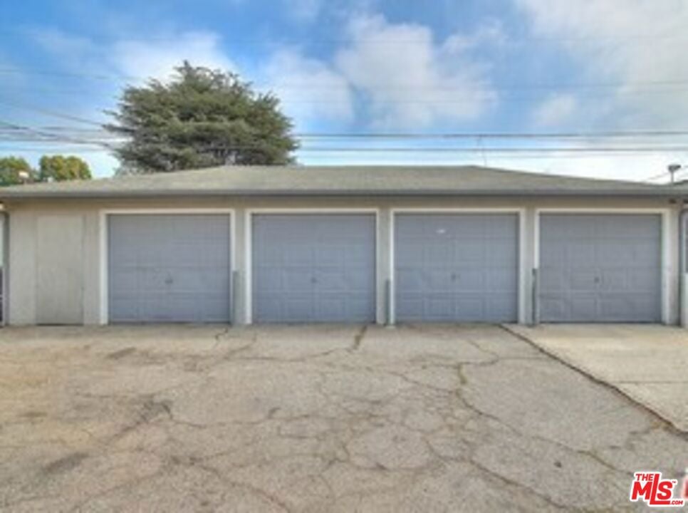 9328 Crenshaw Boulevard