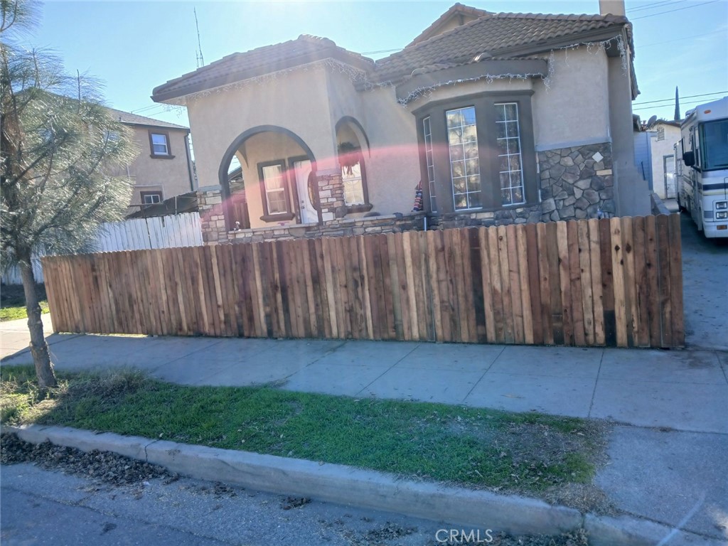 Listing image 1