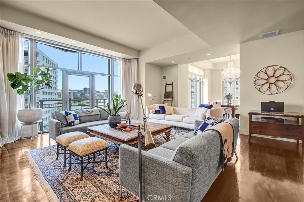 Photo of 10776 Wilshire Boulevard #901, Los Angeles, CA 90024 (MLS # PW26115580)