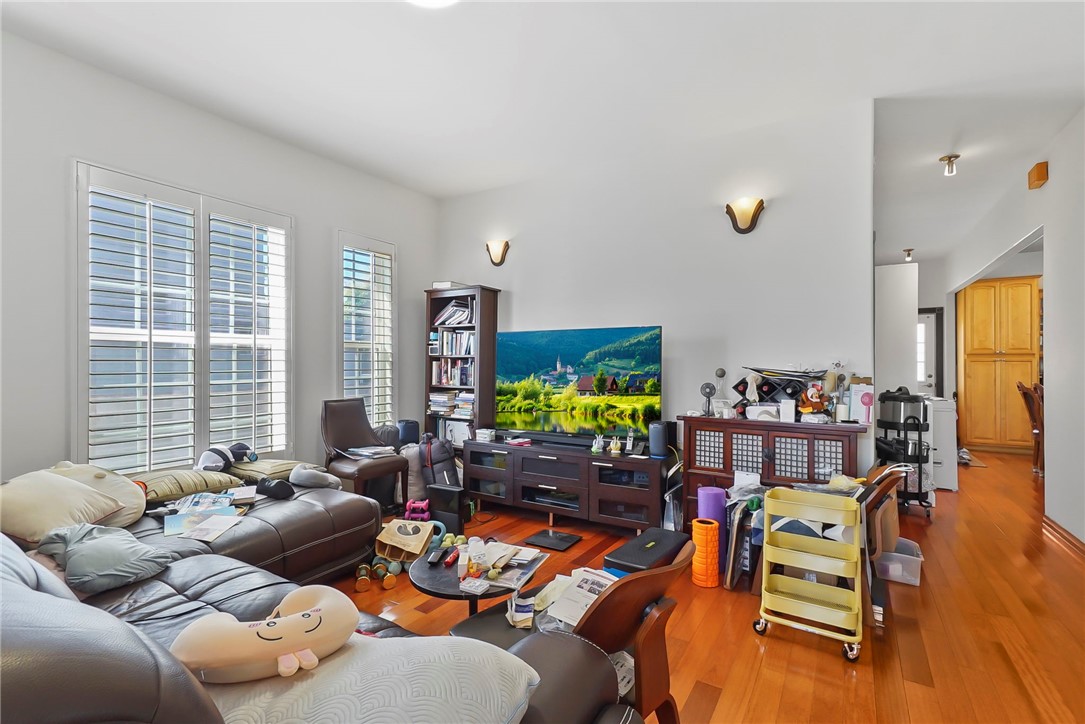 Properties 3 1147 Fedora Street