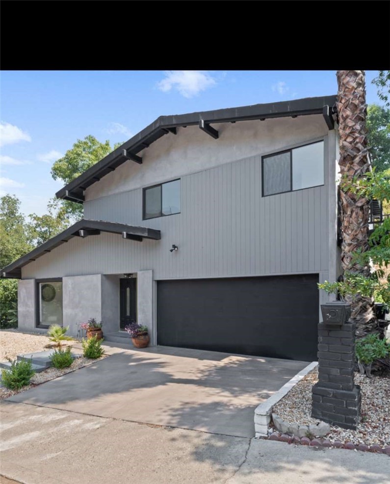 Newly remodeled! Located in a coldesac for privacy surrounding by mountains, this property is back on the market with newly remodeled kitchen with top appliances Sliding doors lead out to the backyard with a pool and lounge area and fire pit , and patio where you can entertain guests and bbq. The home is located a few minutes from mullholland drive to get to the city. The home is in the best school district of Lanai road elementary.