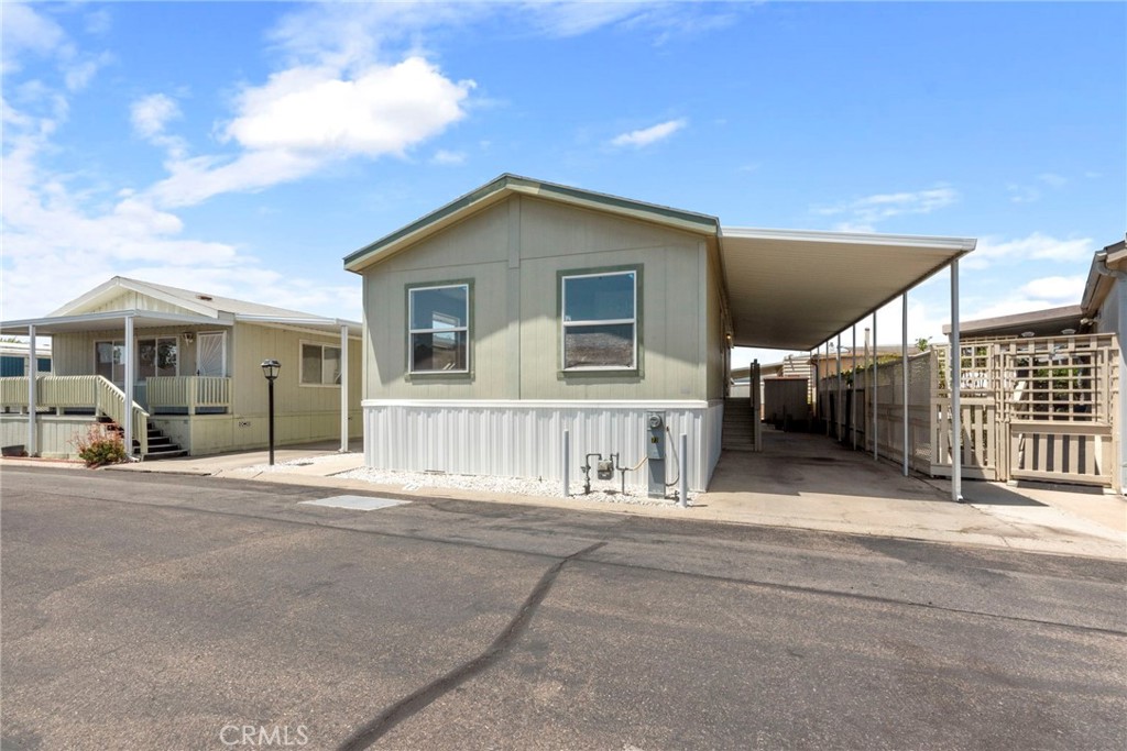 Discover this beautifully maintained 2014 Fleetwood home, offering comfortable coastal living with a spacious open-concept floor plan. The home features two generously sized bedrooms, two full bathrooms, and an indoor laundry area for added convenience.
Located in the highly desirable Oceanside Terrace community, this home is available to All Ages and offers a peaceful, friendly atmosphere where residents of all stages of life feel right at home. With an affordable space rent of just $795 per month, this is a rare opportunity to own a quality home in a fantastic location without breaking the bank.
Come see for yourself why so many people love calling this community home—schedule a showing today!