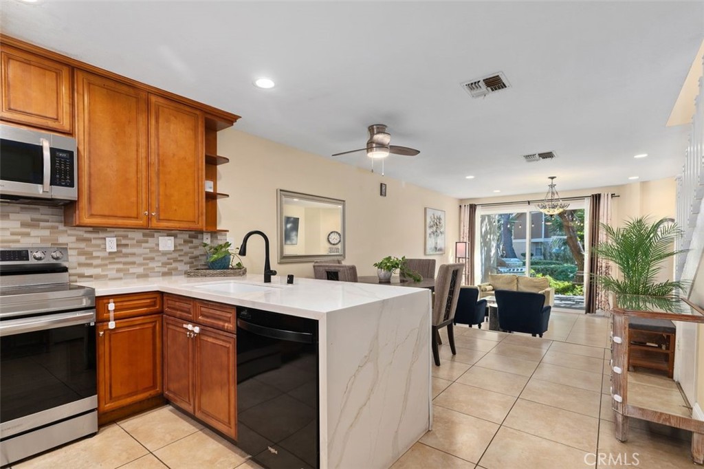 223 Pineview