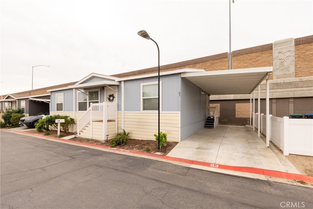 995 Pomona Rd 63