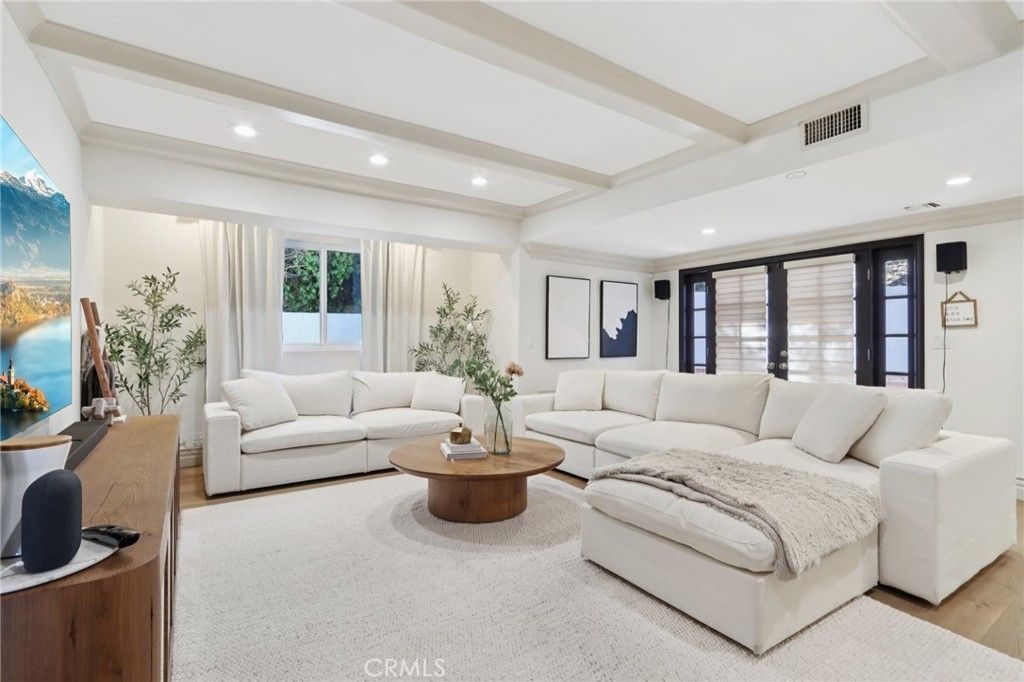 Photo of 4501 Grimes Place, Encino, CA 91316 (MLS # WS25171086)