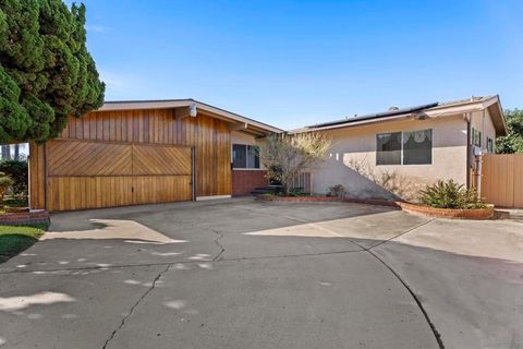 6542 Burgundy St San Diego CA 92120