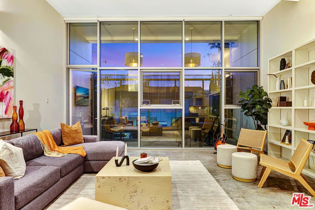 Photo of 803 Wilcox Avenue #4, Los Angeles, CA 90038 (MLS # 26655729)