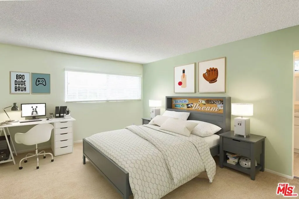 Northridge, California 91324, United States, 5 Bedrooms Bedrooms, ,3 BathroomsBathrooms,Residential,Active,229873