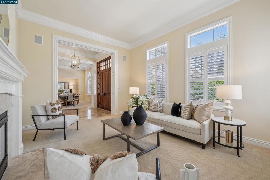 3 Brooktree Dr