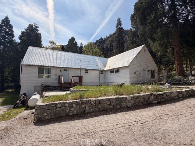 41266 Valley Of The Falls