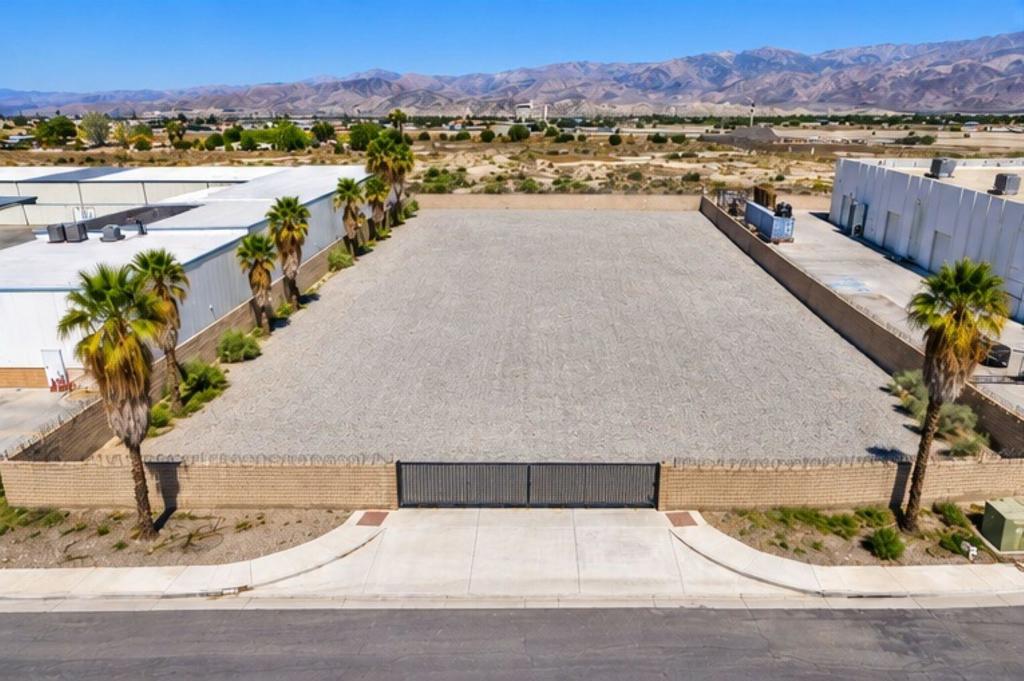 84404 Cabazon Center Drive