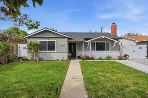Photo of 21235 Oakfort Avenue, Carson, CA 90745 (MLS # DW26054183)