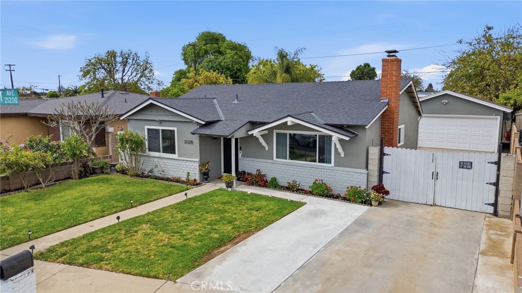 21235 Oakfort Avenue