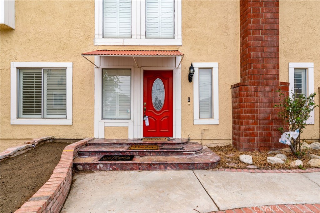 1636 Devore