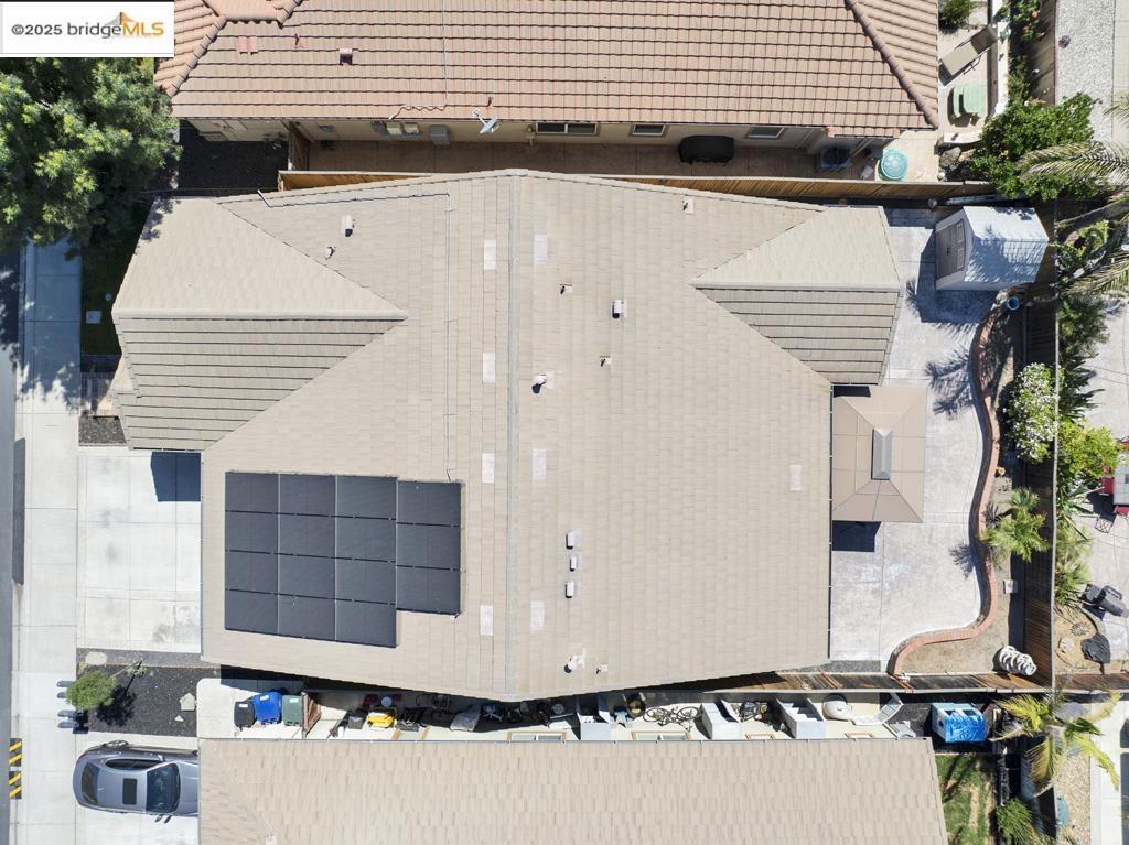 THE LAKES - Residential