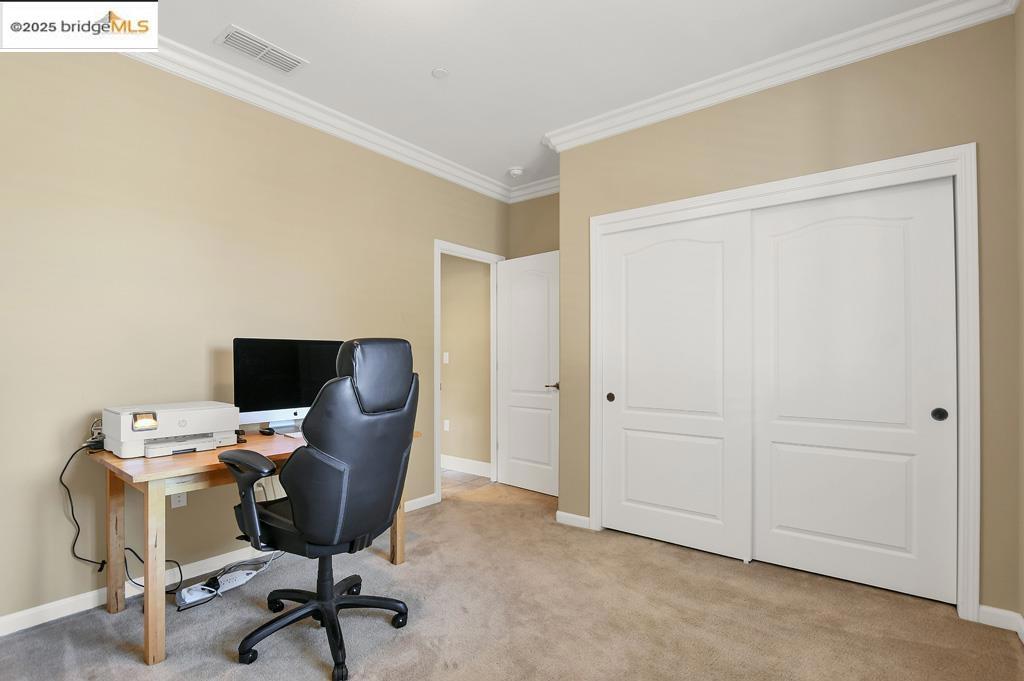 THE LAKES - Residential