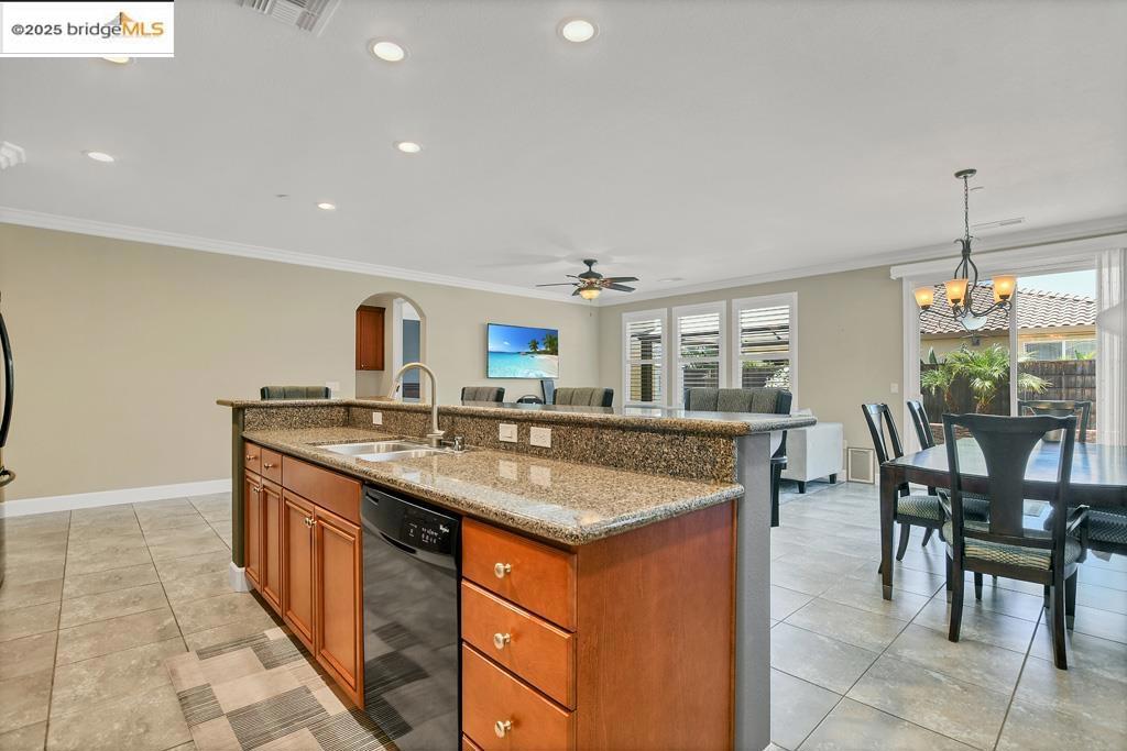 THE LAKES - Residential