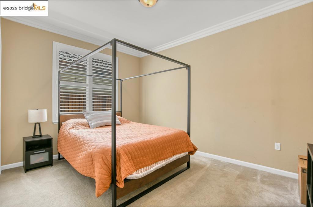 THE LAKES - Residential