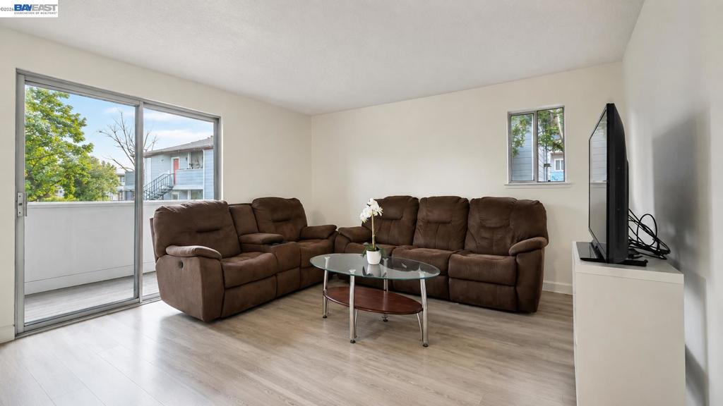 29629 Mountain Oak Ct CT 46, Hayward CA 94544