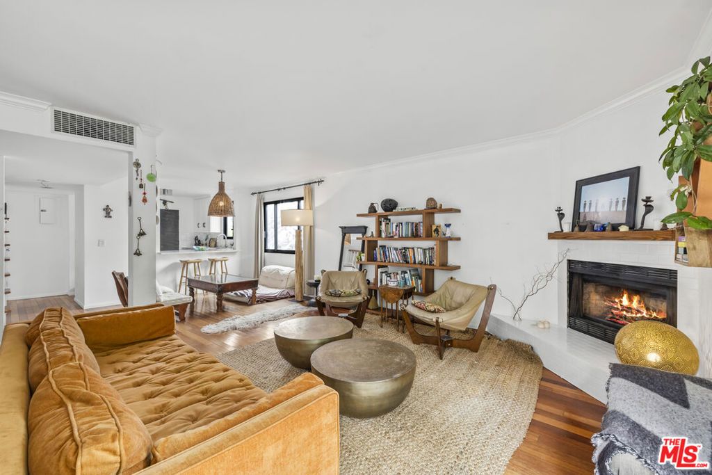 Photo of 2412 Ocean Avenue #4, Venice, CA 90291 (MLS # 25567687)