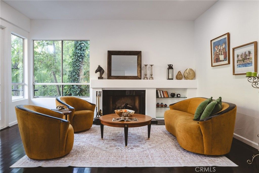 Photo of 1833 Roscomare Road, Los Angeles, CA 90077 (MLS # WS25224153)