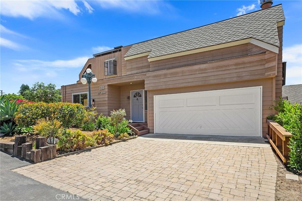 Photo of 390 Saint Anns Drive, Laguna Beach, CA 92651 (MLS # LG26068819)