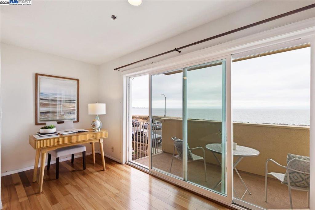 SOUTH SHORE - Residential