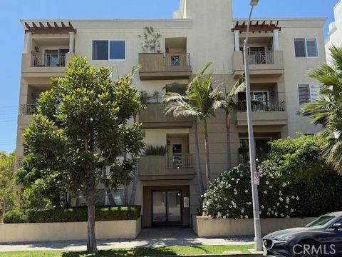 Photo of 1241 S Westgate Avenue #PH2, Los Angeles, CA 90025 (MLS # OC25203402) Photo of 1241 S Westgate Avenue #PH2, Los Angeles, CA 90025 (MLS # OC25203402)