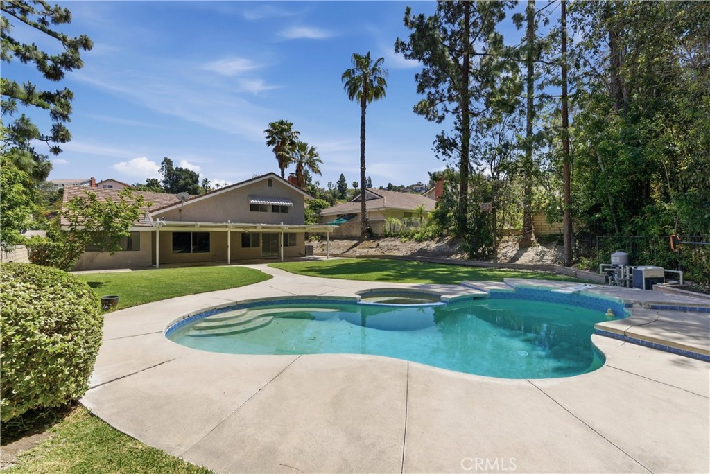 5415 E Willowick Circle