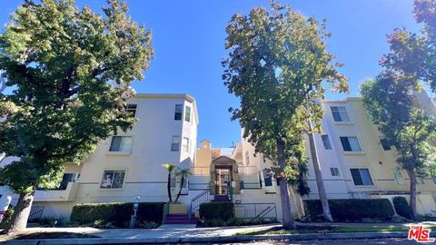 Photo of 5420 Sylmar Avenue #314, Sherman Oaks, CA 91401 (MLS # 25609055) Photo of 5420 Sylmar Avenue #314, Sherman Oaks, CA 91401 (MLS # 25609055)