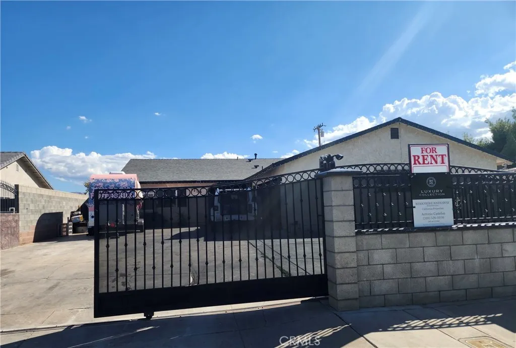 Palmdale, California 93550, United States, 5 Bedrooms Bedrooms, ,3 BathroomsBathrooms,Residential,Active,203165