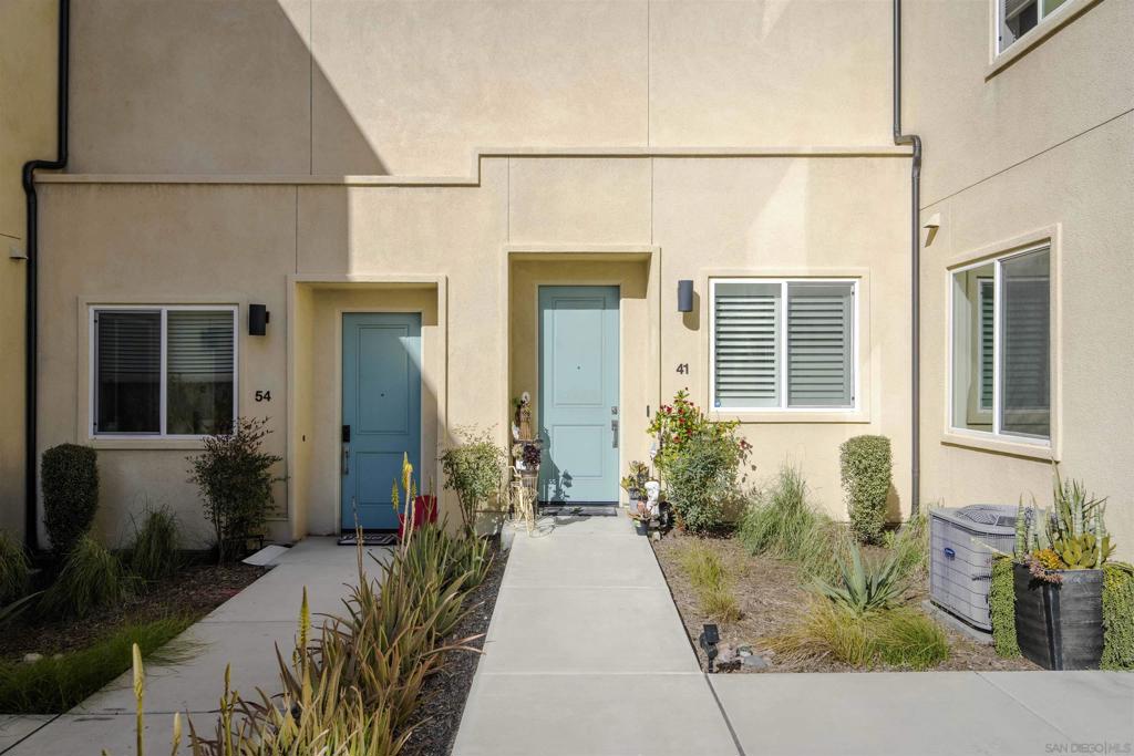 5261 Beachfront Cove St Unit 41