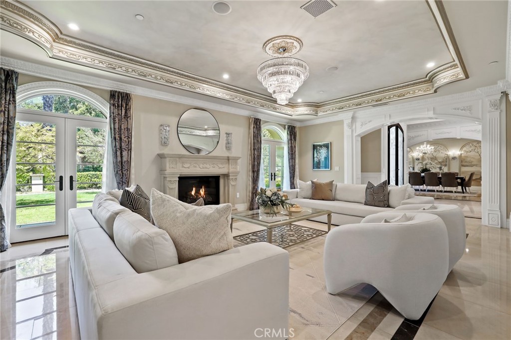 78 W Las Flores Avenue