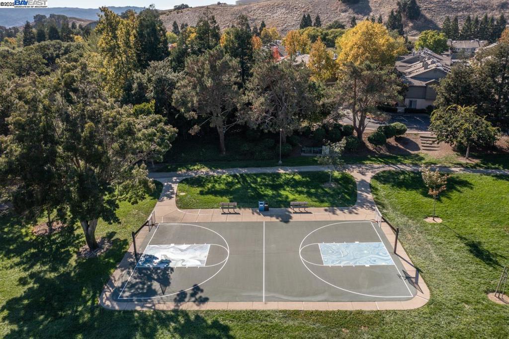 WILLOW CREEK - Residential