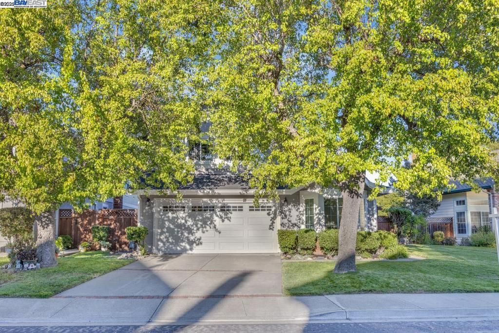 Photo of 7813 Shady Creek Rd Rd, Dublin, CA 94568 (MLS # 41115424)