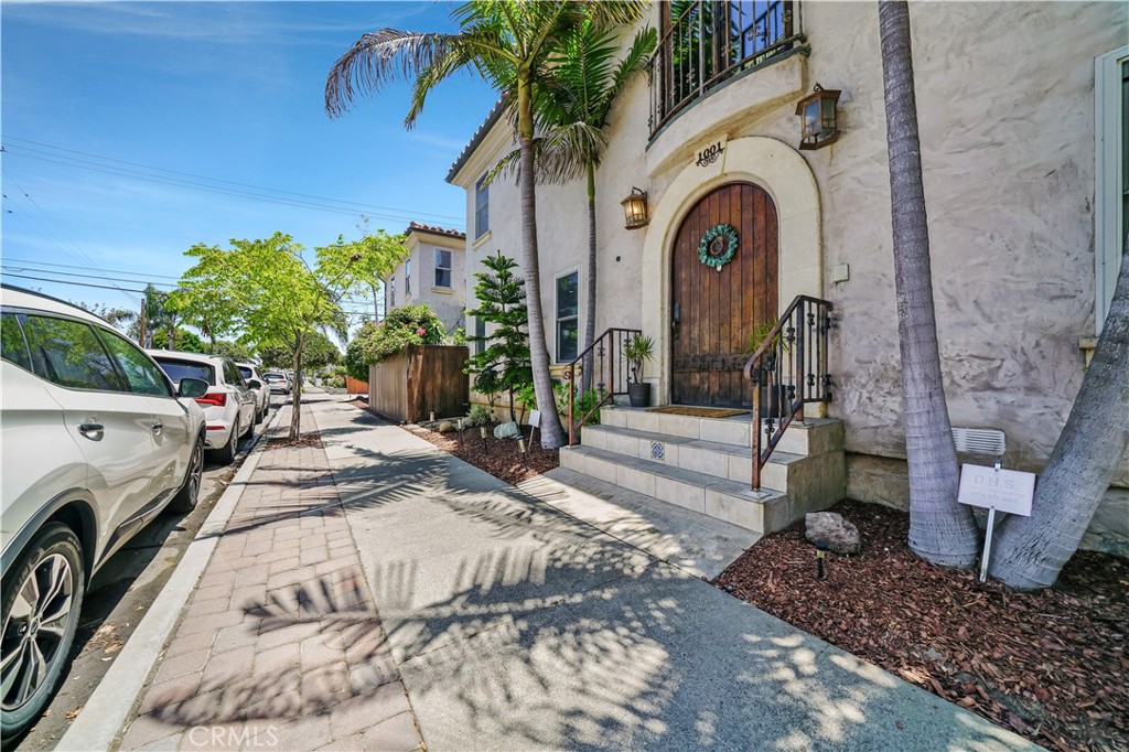 1001 Electric Avenue